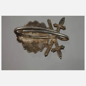 Eichenlaub mit Schwertern