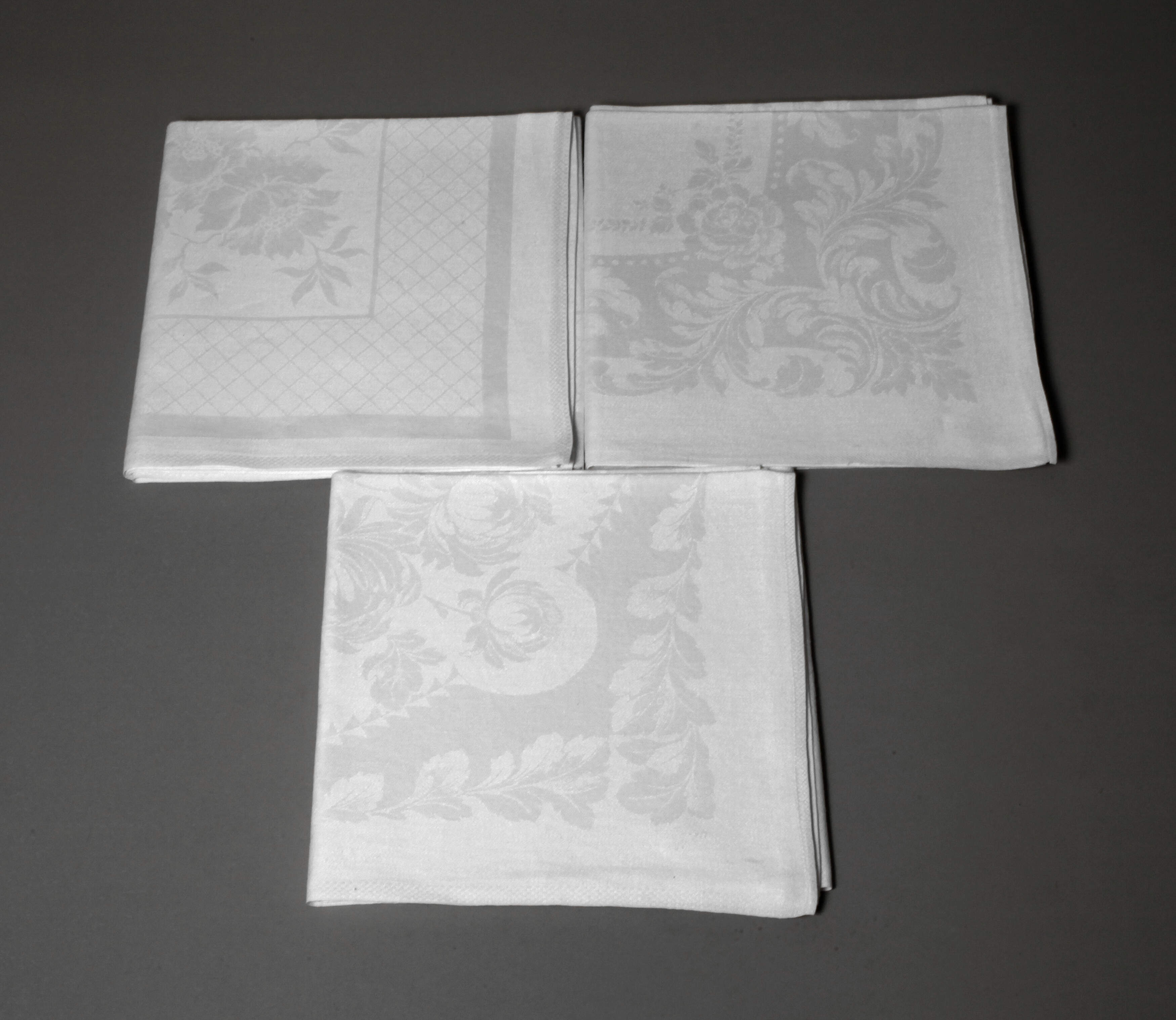 Konvolut quadratische Tischtücher