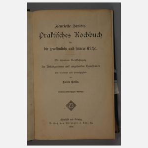 Acht alte Kochbücher