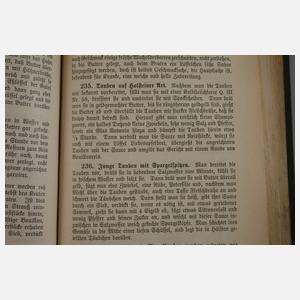 Acht alte Kochbücher