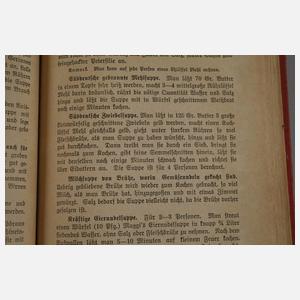 Acht alte Kochbücher