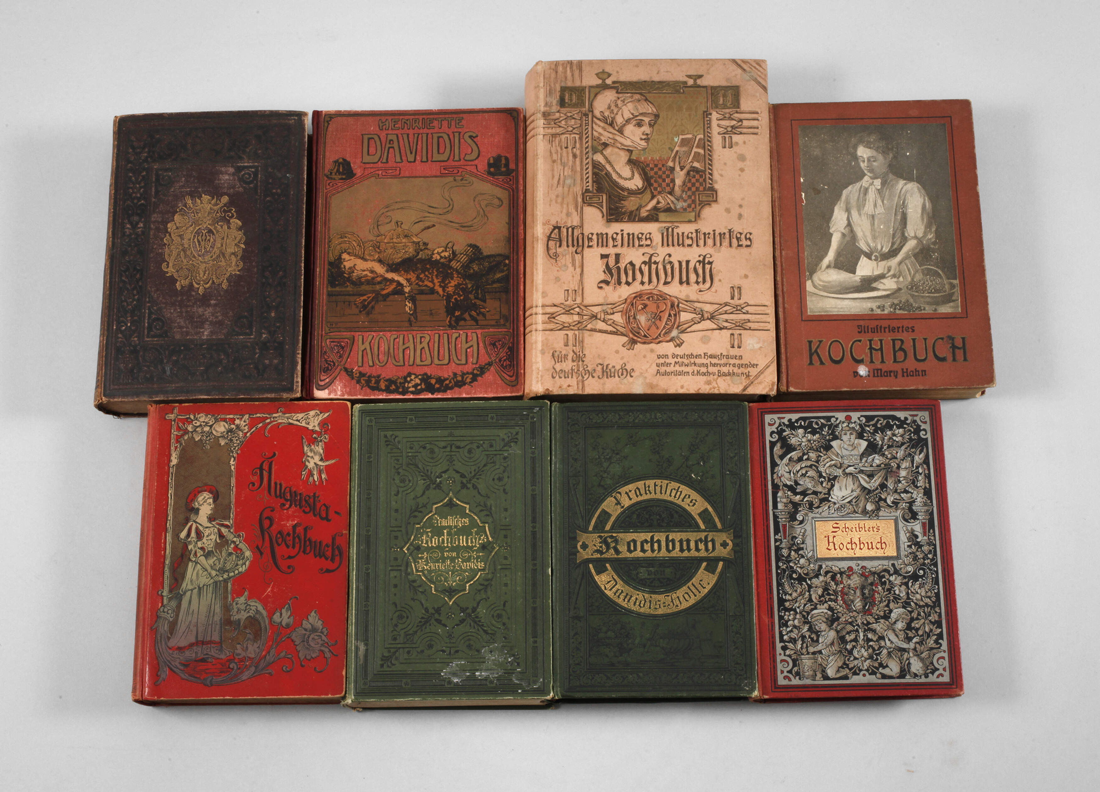 Acht alte Kochbücher