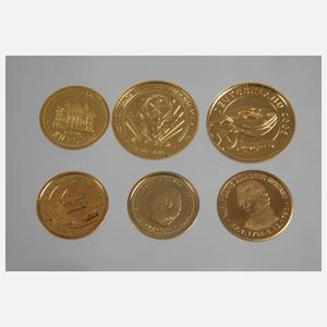 Sechs Goldmünzen 585