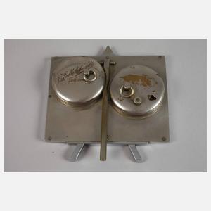 Kleine Bilderuhr mit Automat