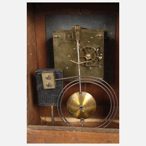 Gründerzeit-Tischuhr