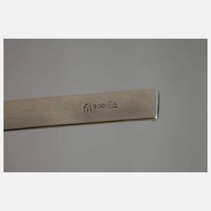 Silberner Taschenuhrenständer als Staffelei