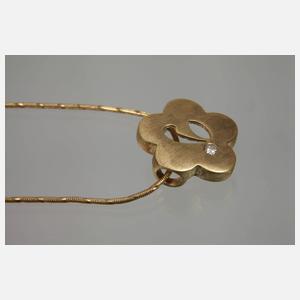 Anhänger mit Brillant an Kette