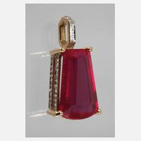 Schmuckanhänger mit Steinbesatz und Diamanten111