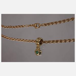 Smaragdanhänger an massiver Kette