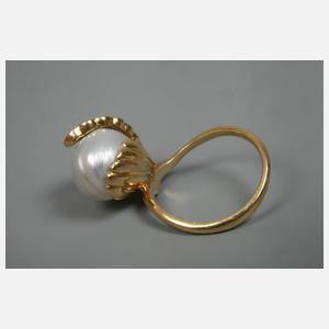 Damenring mit Barockperle und Brillanten