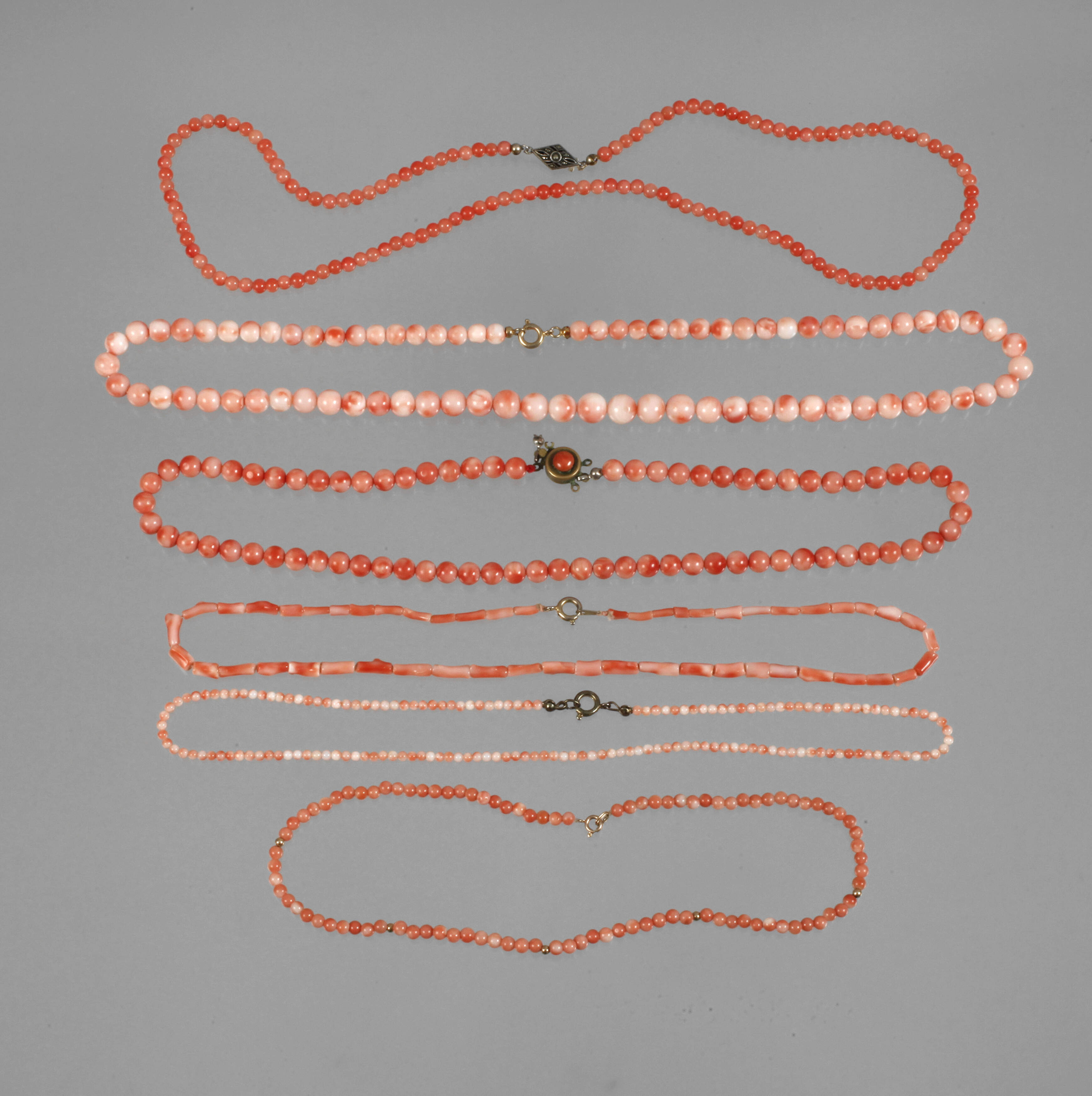 Konvolut Korallenketten Engelshaut