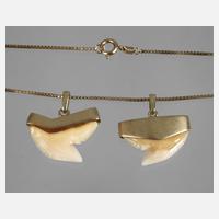 Paar Anhänger mit Haifischzähnen an Kette111