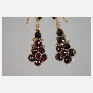 Paar Historismus-Ohrhänger mit Granaten