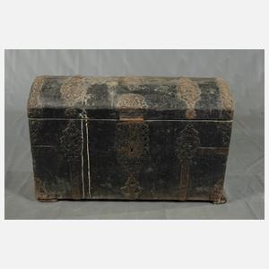 Kleine Runddeckeltruhe Barock