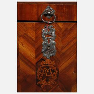 Höfische Runddeckeltruhe barock