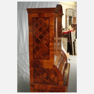Aufsatzschrank Barock