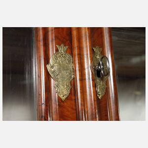 Kommode mit Vitrinenaufsatz Barock