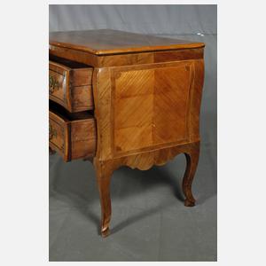 Barockkommode mit Malteserkreuz