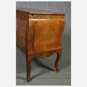 Barockkommode mit Malteserkreuz