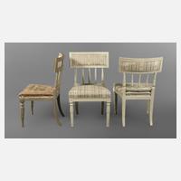 Drei gustavianische Stühle111