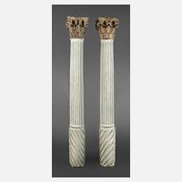 Paar klassizistische Säulen111