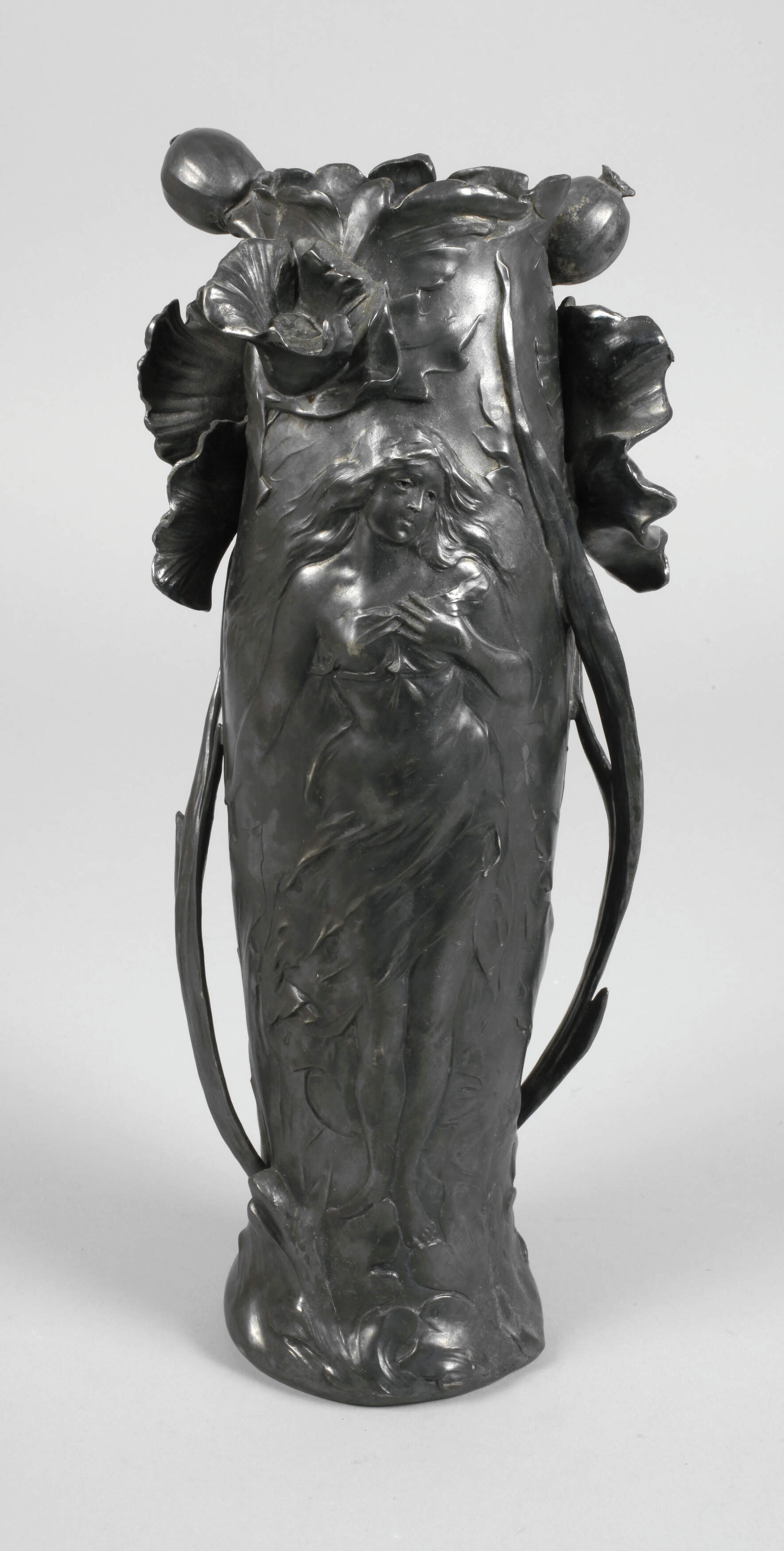 Jugendstilvase mit Mohndekor