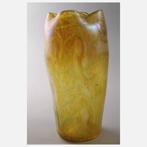 Jugendstilvase mit grünem Fadendekor