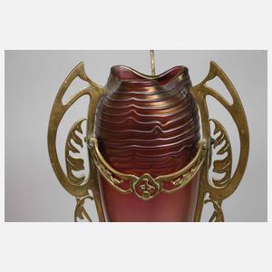 Große Vase mit Messingmontur