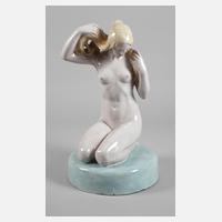 Karl Kiefer, kniender weiblicher Akt111