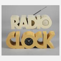 Radio und Tischuhr Design111