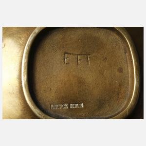 Elsa Fischer-Treyden, Schale