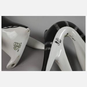 Cmielow Polen Katze mit Buckel und Pinguin