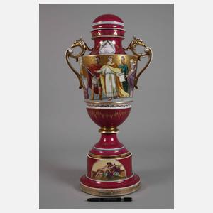 Böhmen Prunkvase mit Postament im Alt-Wiener Stil