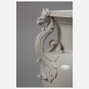 KPM Berlin "Französische Vase mit Greifenhenkeln"