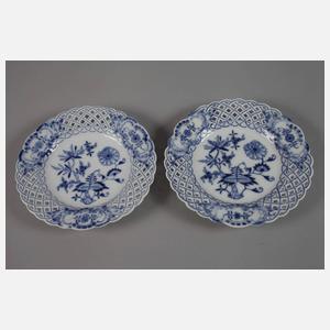 Meissen zwölf Durchbruchteller "Zwiebelmuster"