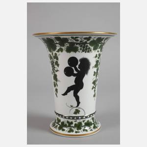 Meissen Trompetenvase Kindermotive