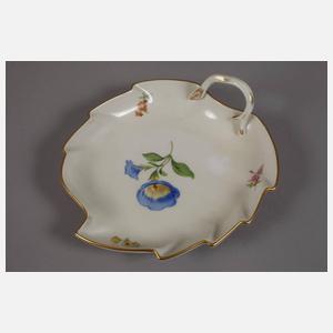 Meissen vier Teetassen und Blattschale "Blume 1"