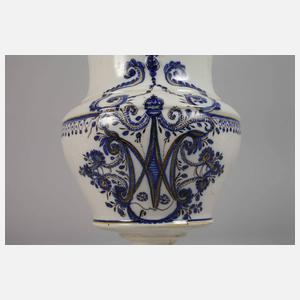 Fayencekanne aus Adelsbesitz