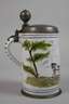 Hochdicker Fayencewalzenkrug mit Postkutsche