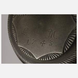 Erfurter Fayencewalzenkrug mit Chinoiserien