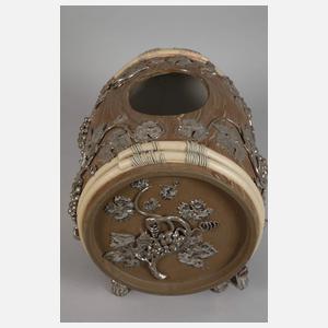 Großes Keramikweinfass