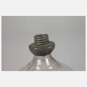 Alpenländische Schnapsflasche