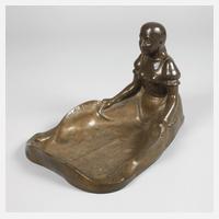 Krutsay, figürliche Bronzeschale111