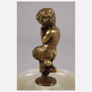 Kleiner tanzender Faun auf Marmorschale