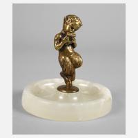 Kleiner tanzender Faun auf Marmorschale111