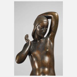 Janosch Schrotta, stehender weiblicher Akt