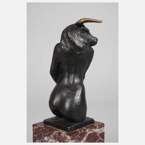 Nikolai Tregor, "Stierfrau"