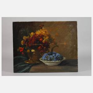 Blumenstillleben mit Teekessel