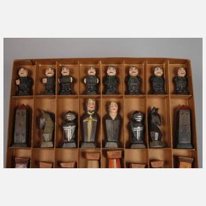 Geschnitztes Schachspiel