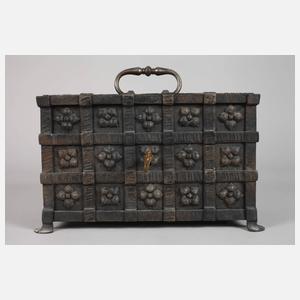 Kleine Eisenkassette